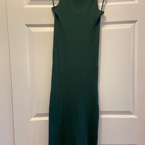 Emerald green bodycon midi dress by The Dress Forum - Picture 3 of 3